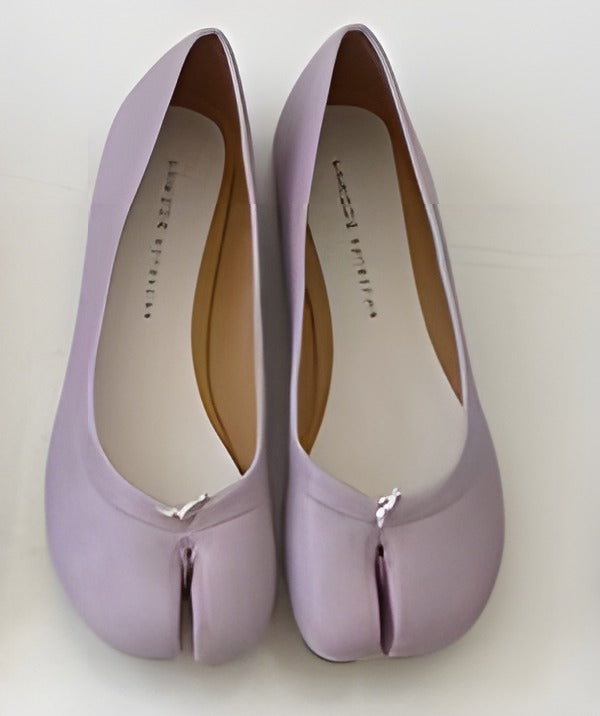 Women's Split-Toe Tabi Ballet Shoes Soft Non-Slip Low Heel. i Think We All Agree You Like These.