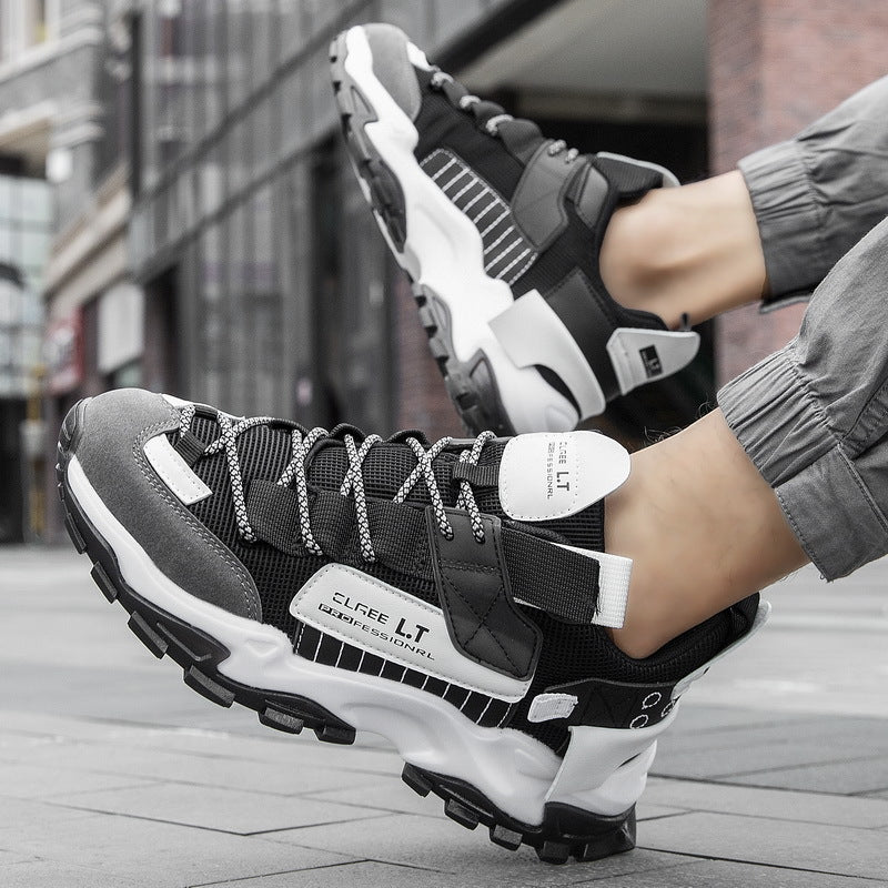 Lightweight casual sneakers with PU exterior and ventilated mesh panels for breathable comfort
