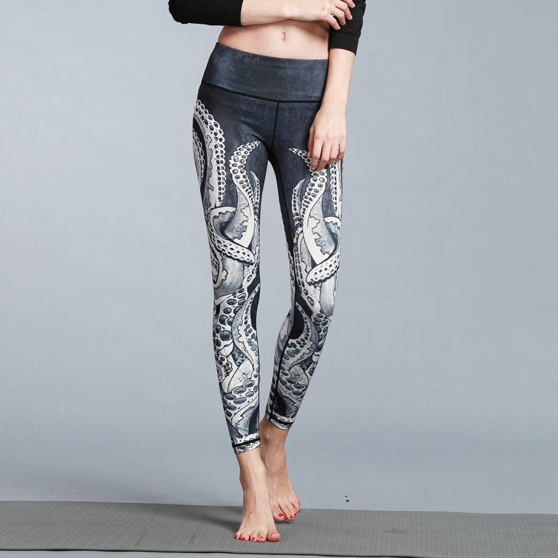 Queen skinny stretch yoga pants with animal pattern, fitted design for female athletes