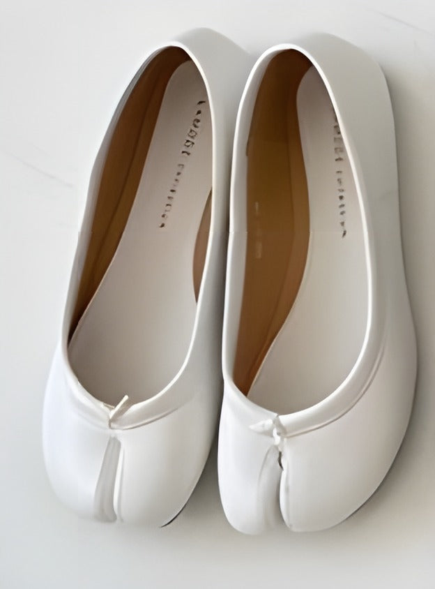 Women's Split-Toe Tabi Ballet Shoes Soft Non-Slip Low Heel. i Think We All Agree You Like These.