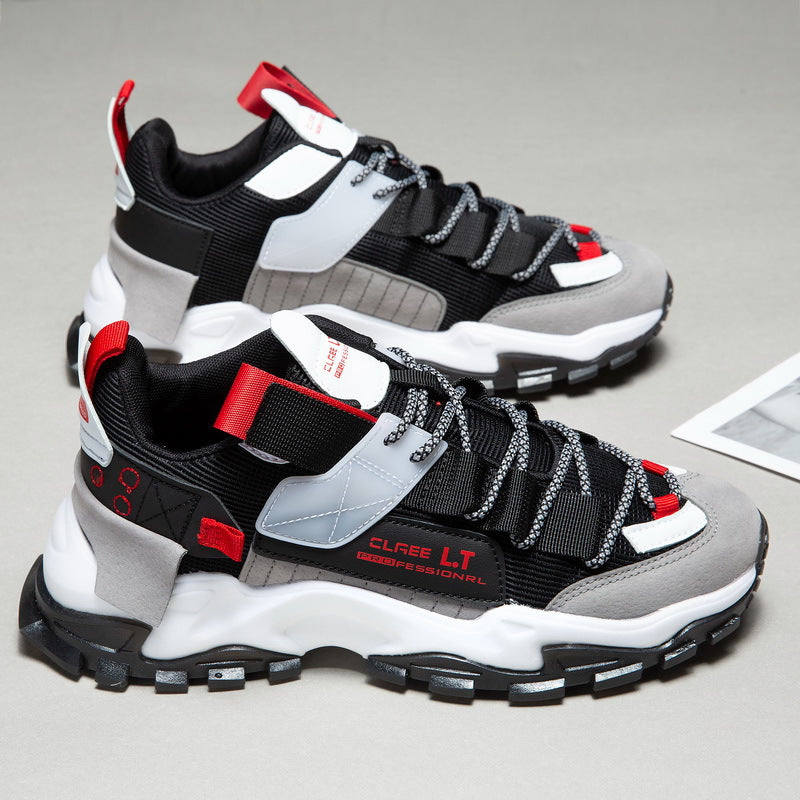 Lightweight casual sneakers with synthetic PU exterior and ventilated mesh panels for breathable comfort