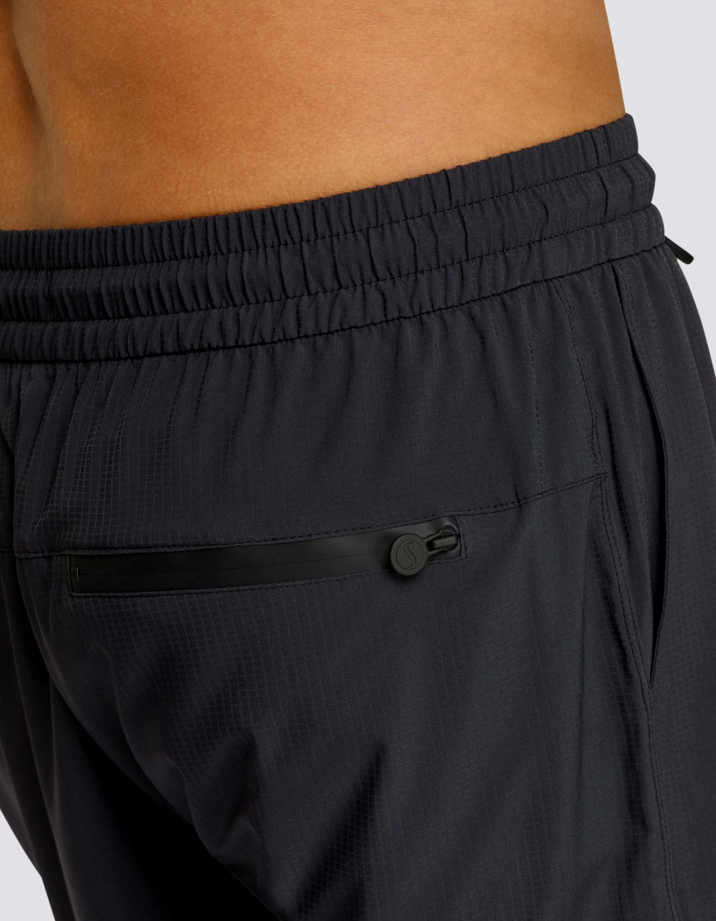 spin it AARON 7" INSEAM SHORT - ONYX BLACK