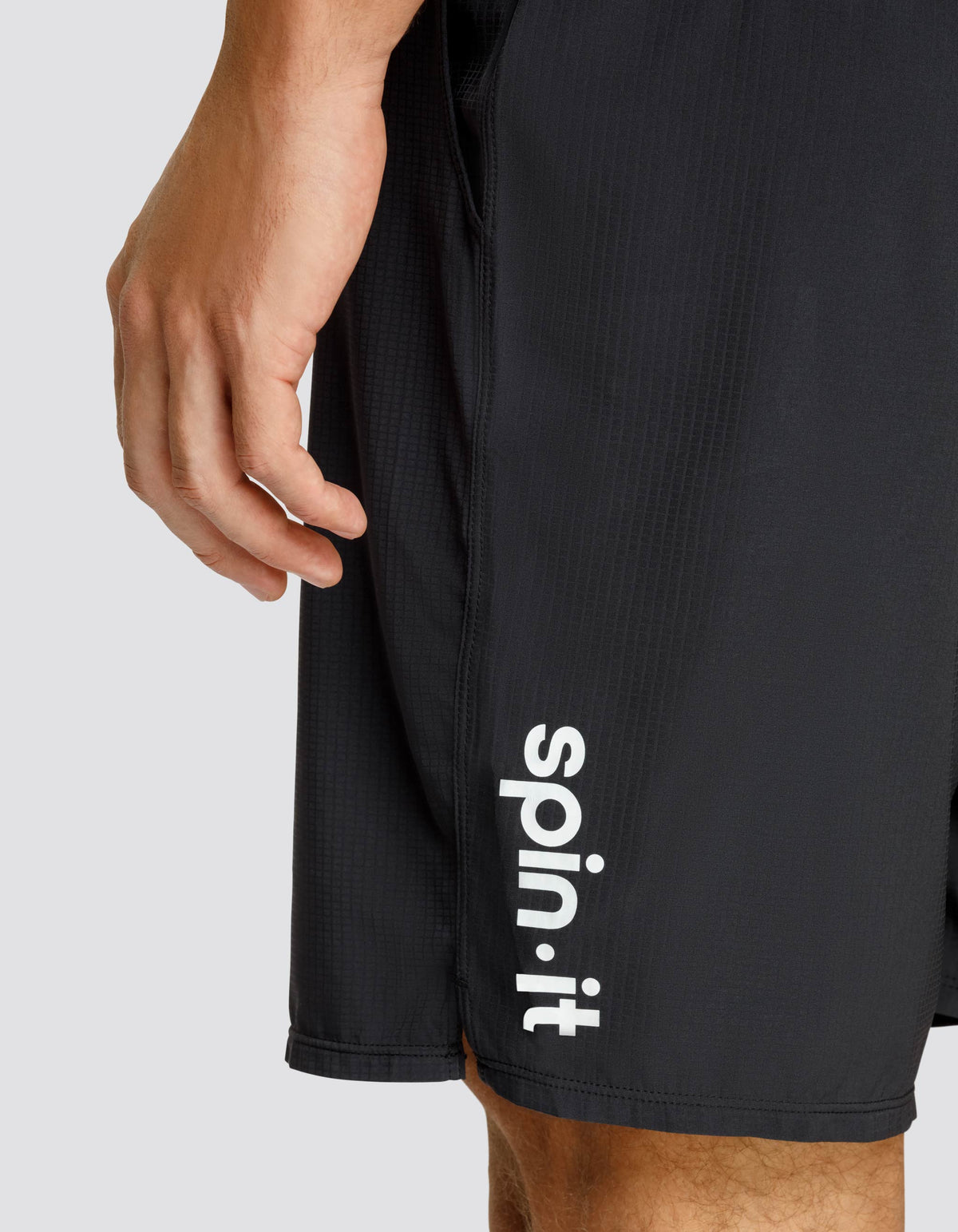 spin it AARON 7" INSEAM SHORT - ONYX BLACK