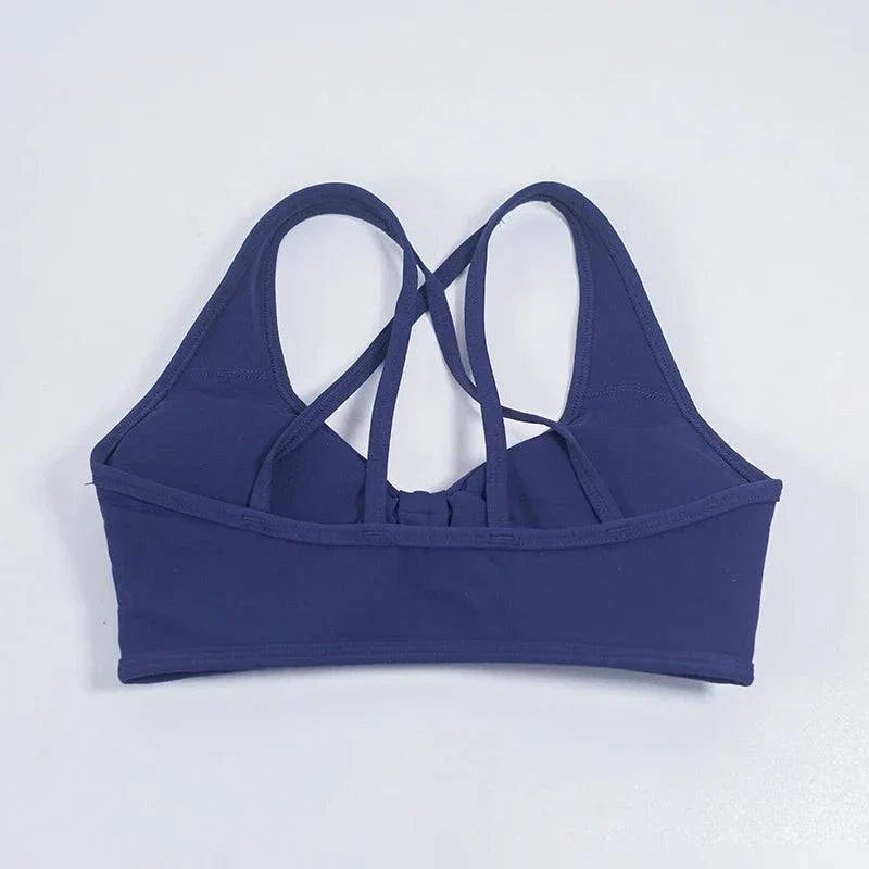 DIAS FIT JOY fold sports bra with cross-back design and detachable pads for breathable outdoor fitness and yoga sessions