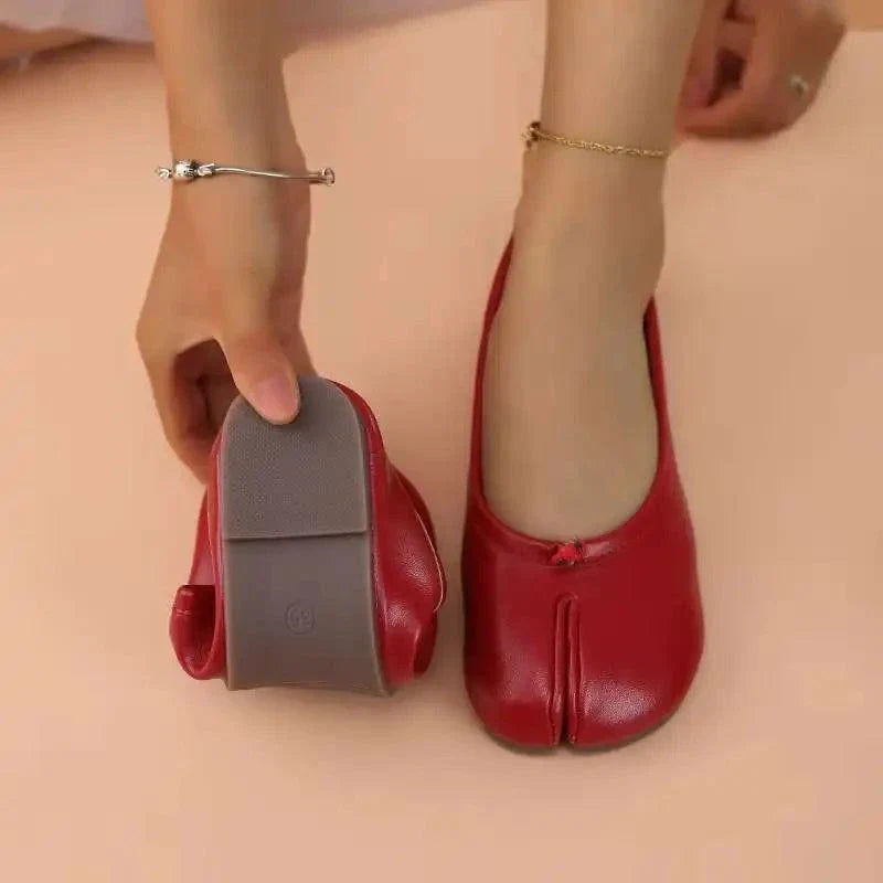 2026 artisan crafted soft leather tabi ballet slippers with split-toe design and rubber outsole