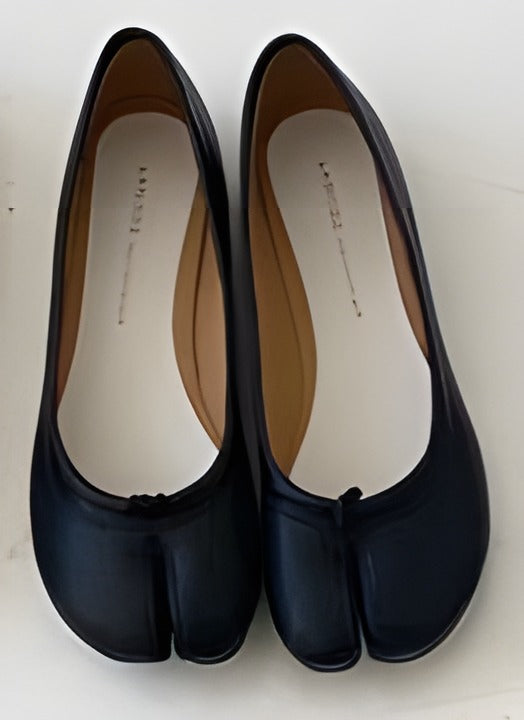 Women's Split-Toe Tabi Ballet Shoes Soft Non-Slip Low Heel. i Think We All Agree You Like These.