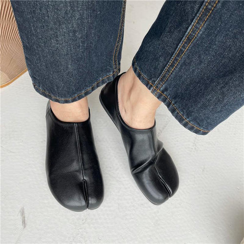 traditional tabi shoe flats with split-toe design and flexible microfiber upper